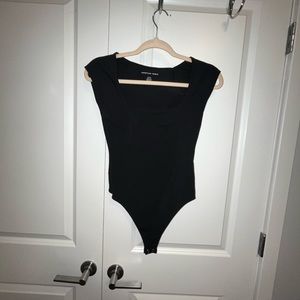 American eagle cap sleeve bodysuit (Size small-black)
